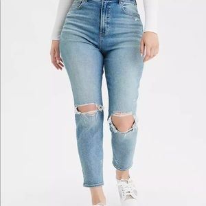 American Eagle x-short Curvy Mom Jeans Size 6